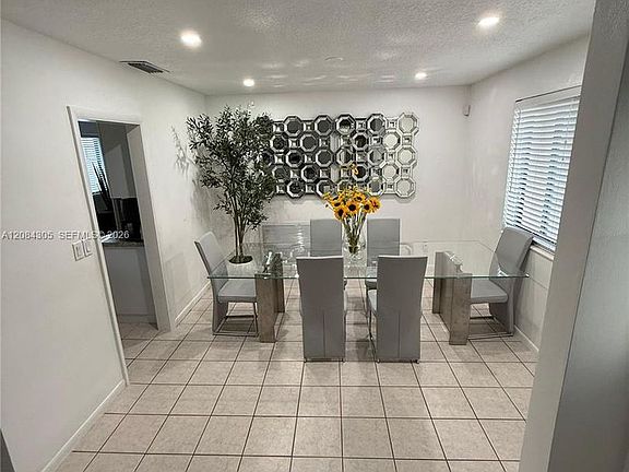 2nd image of 308 NW 19th St #0