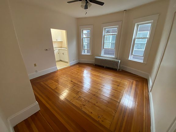 3rd image of 33 Everett Ave #4