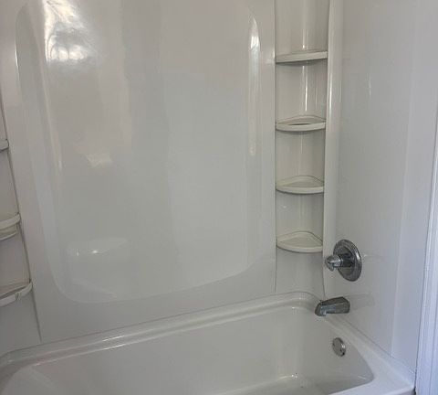 5th image of 2225 Venable St