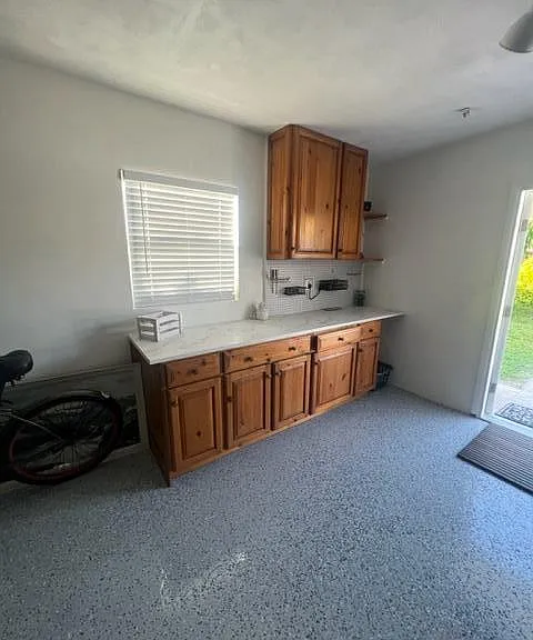1260 Manor Dr — Photo 29