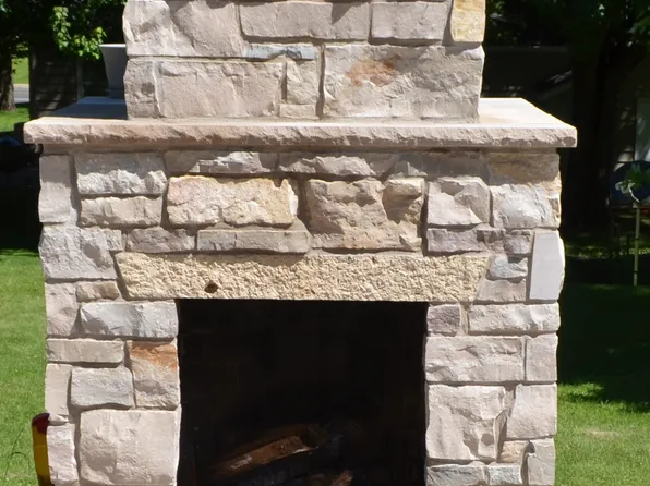 132 S St E, Nya, MN 55368