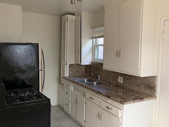 5th image of 828 Cedar St #D