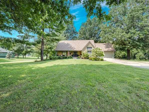 13112 Smart Rd, Lees Summit, MO 64086