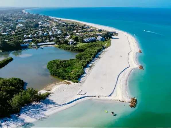 8626 54th Ave W, Bradenton, FL 34210