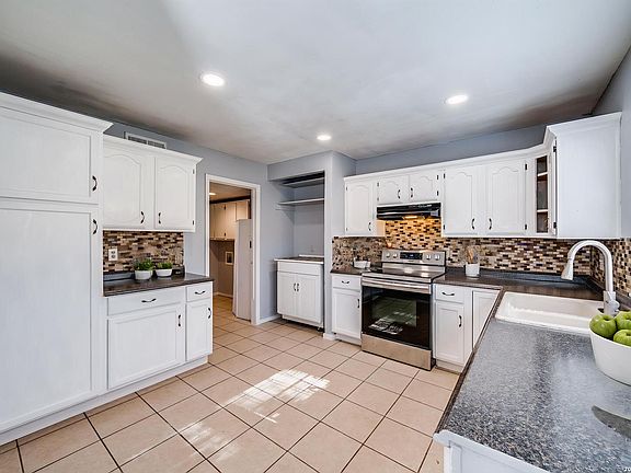 2nd image of 6814 Neston Dr