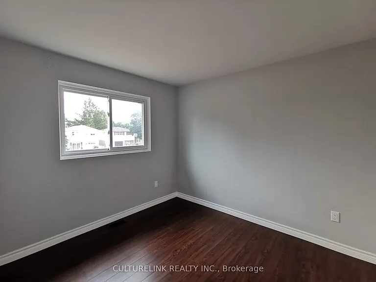 18 Westwater Dr — Photo 12