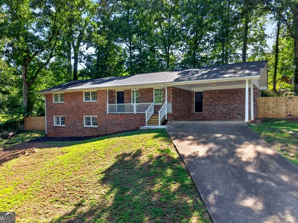 3670 Windy Hill Dr, Gainesville, GA 30504