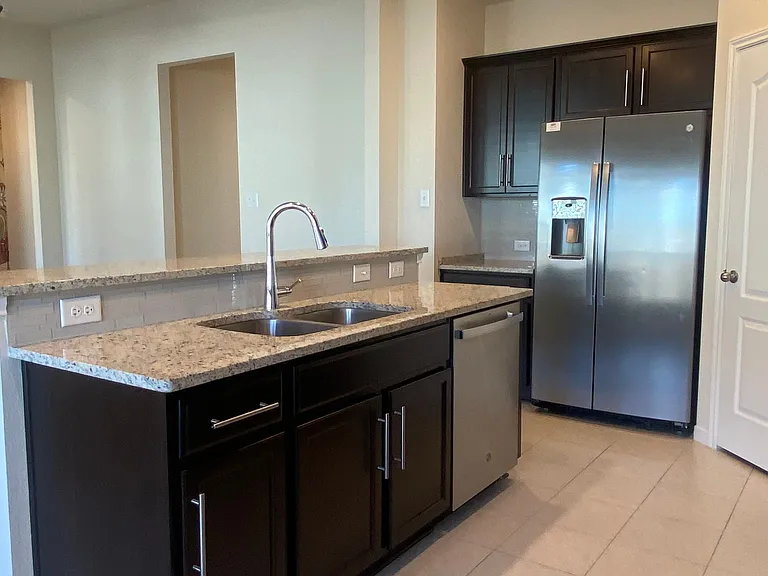2220 Chia Ct — Photo 8
