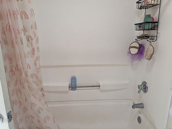 2nd image of 10 Avocet Dr #205