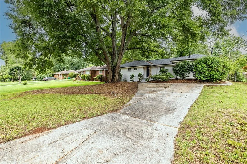 3 bed, 2.5 bath, 1503 sqft, $1,695 — Photo 3