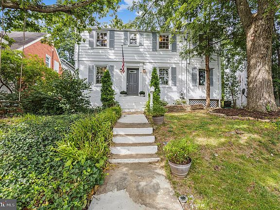 2nd image of 521 Lincoln Ave