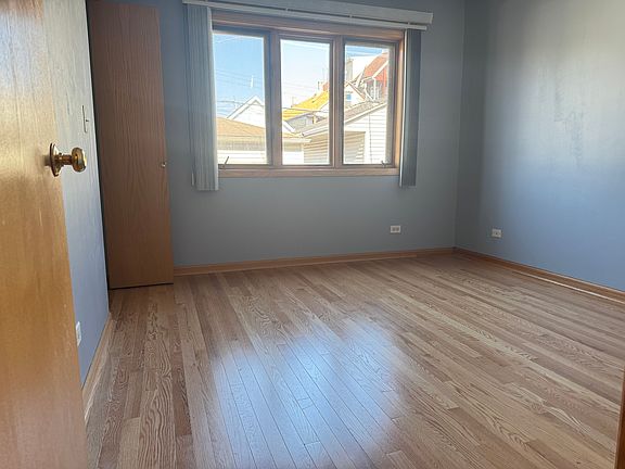 5th image of 3714 S Hermitage Ave #1F