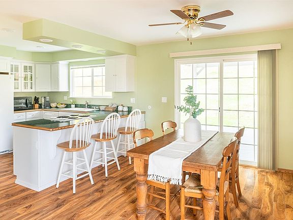 3rd image of 13175 Arthur Way