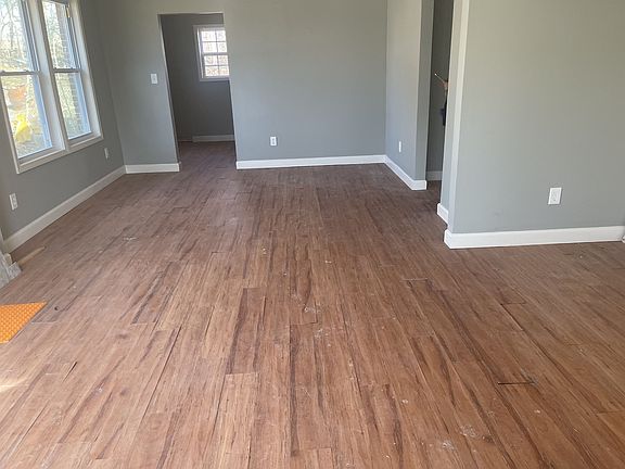 5th image of 686 E Alston Ave