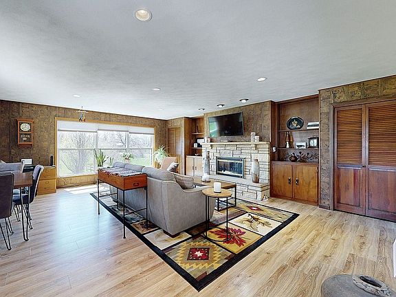 3rd image of 996 County Home Rd