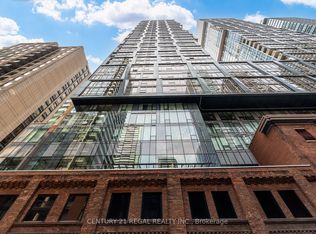 15 Mercer St #2204, Toronto, ON M5V 0T8