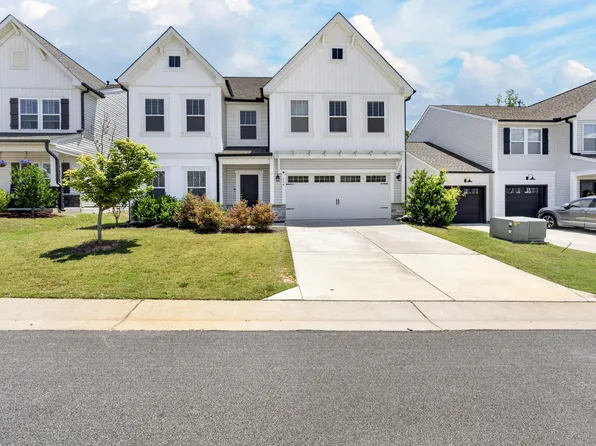 114 Curling Creek Dr, Clayton, NC 27527
