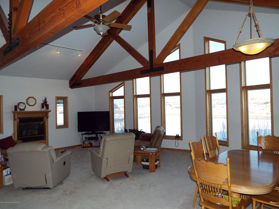 1st image of 11 Broken Hills Dr
