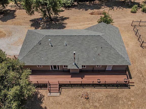 4th image of 21641 Allan Rd