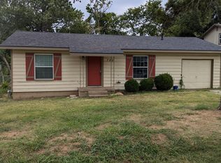 702A Lakeland Rd, Lake Dallas, TX 75065