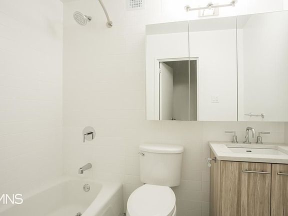 5th image of 309 W 30th St APT 2C
