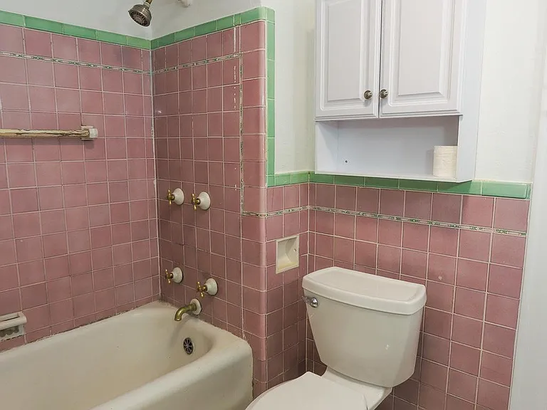 804 Center Ave — Photo 15