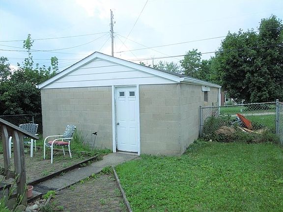 3rd image of 805 Allwine Ave