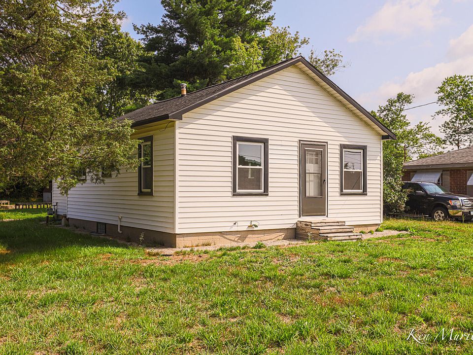 1st image of 4622 E Apple Ave