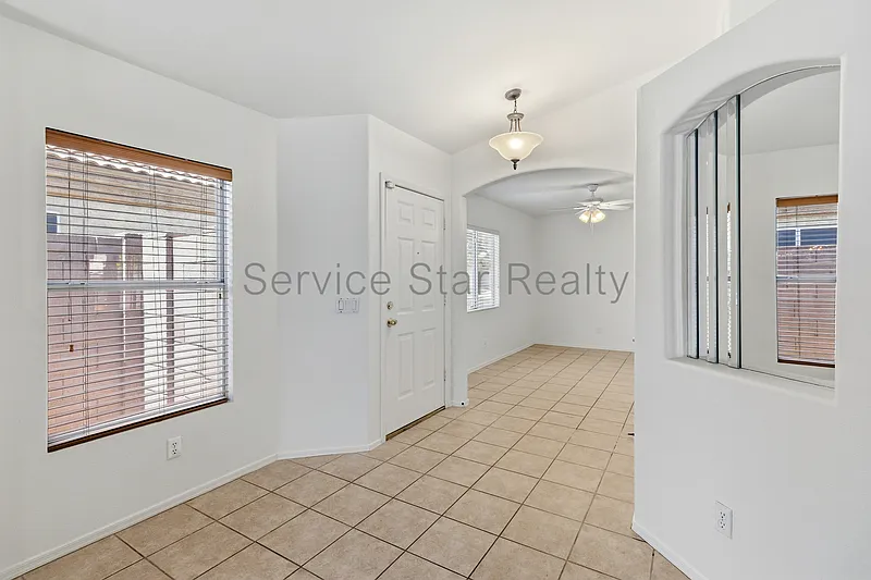 3 bed, 2.0 bath, 1520 sqft, $1,899 — Photo 3