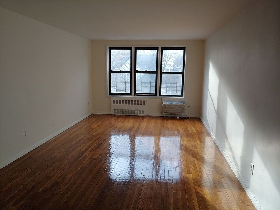 1st image of 87-01 Midland Pkwy APT 3C