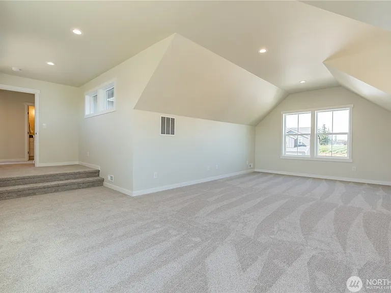 2233 Berryman Loop — Photo 22
