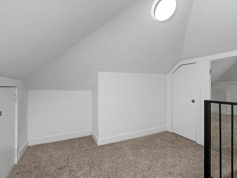5800 Oram St #5800 — Photo 35