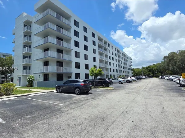 901 Hillcrest Dr APT 215, Hollywood, FL 33021