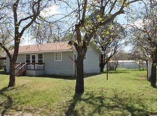401 NW 4th St, Cross Plains, TX 76443