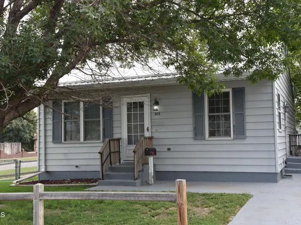 303 S 11th St, Bismarck, ND 58504