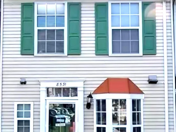 8531 Southlawn Ct, Alexandria, VA 22309