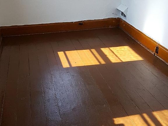 Upstairs Bedroom 2