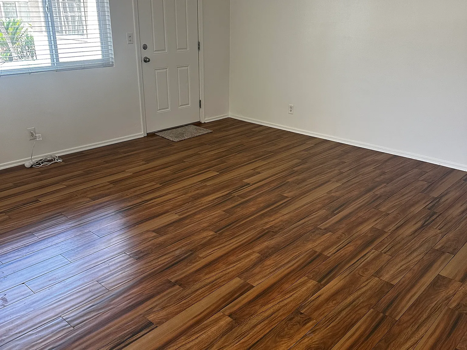 2 bed, 1.5 bath, 1300 sqft, $2,650 — Photo 3