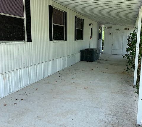 3rd image of 7597 SE Swan Ave #1