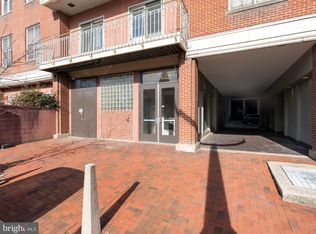 102 Church St APT 301, Philadelphia, PA 19106