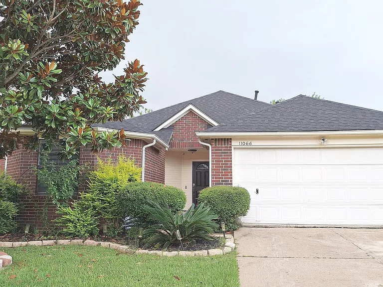 11066 Landsbury Ct — Photo 1