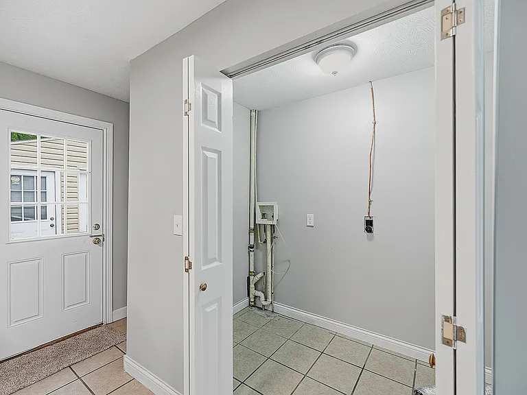2903 Roslyn Dr — Photo 14