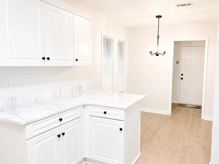 607 Sunset Oaks Ln — Photo 5