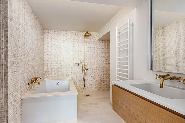 Rented by Brown Harris Stevens | media 8