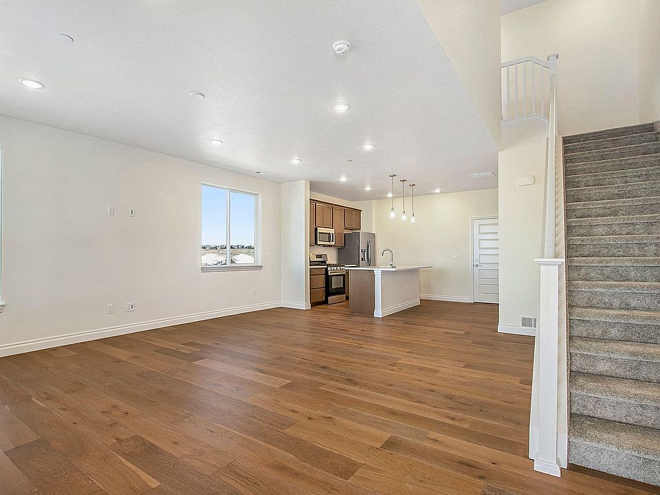 Sitting room, dining room