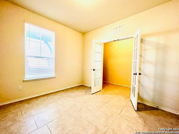 4th image of 316 Salz Way