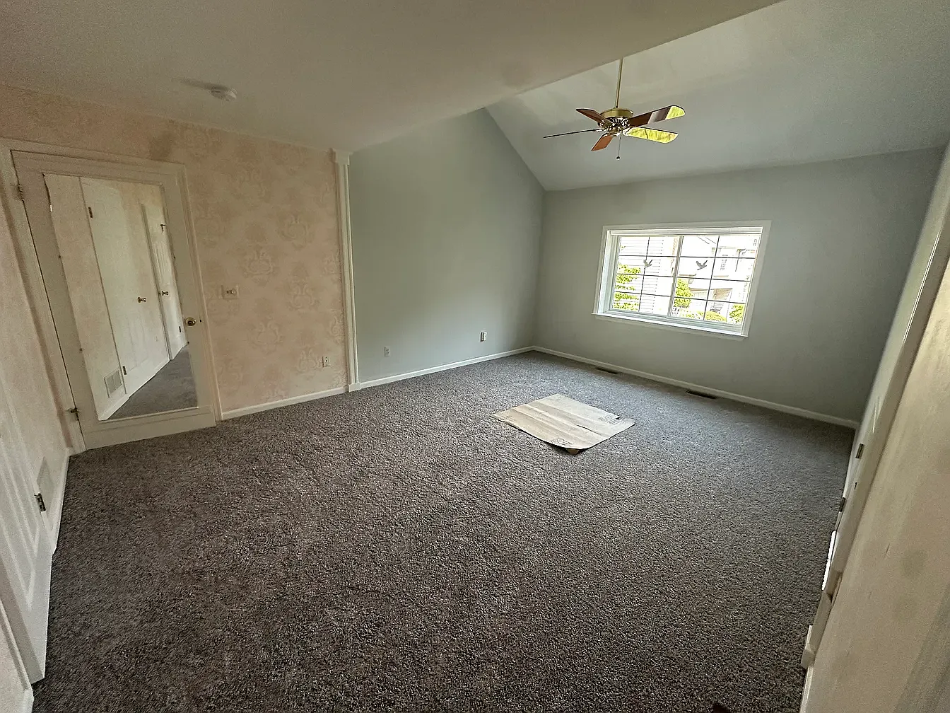 137 Woods End — Photo 1