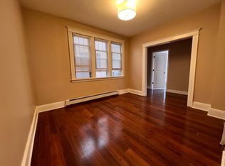 396 Gorge Rd FLOOR 1, Cliffside Park, NJ 07010