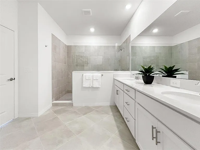 5552 Summit Pointe Cir #103 — Photo 33