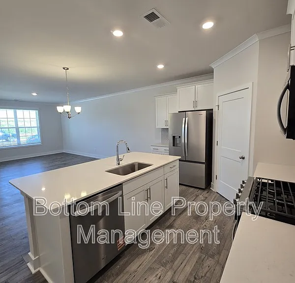 1010 Whistling Pl — Photo 9